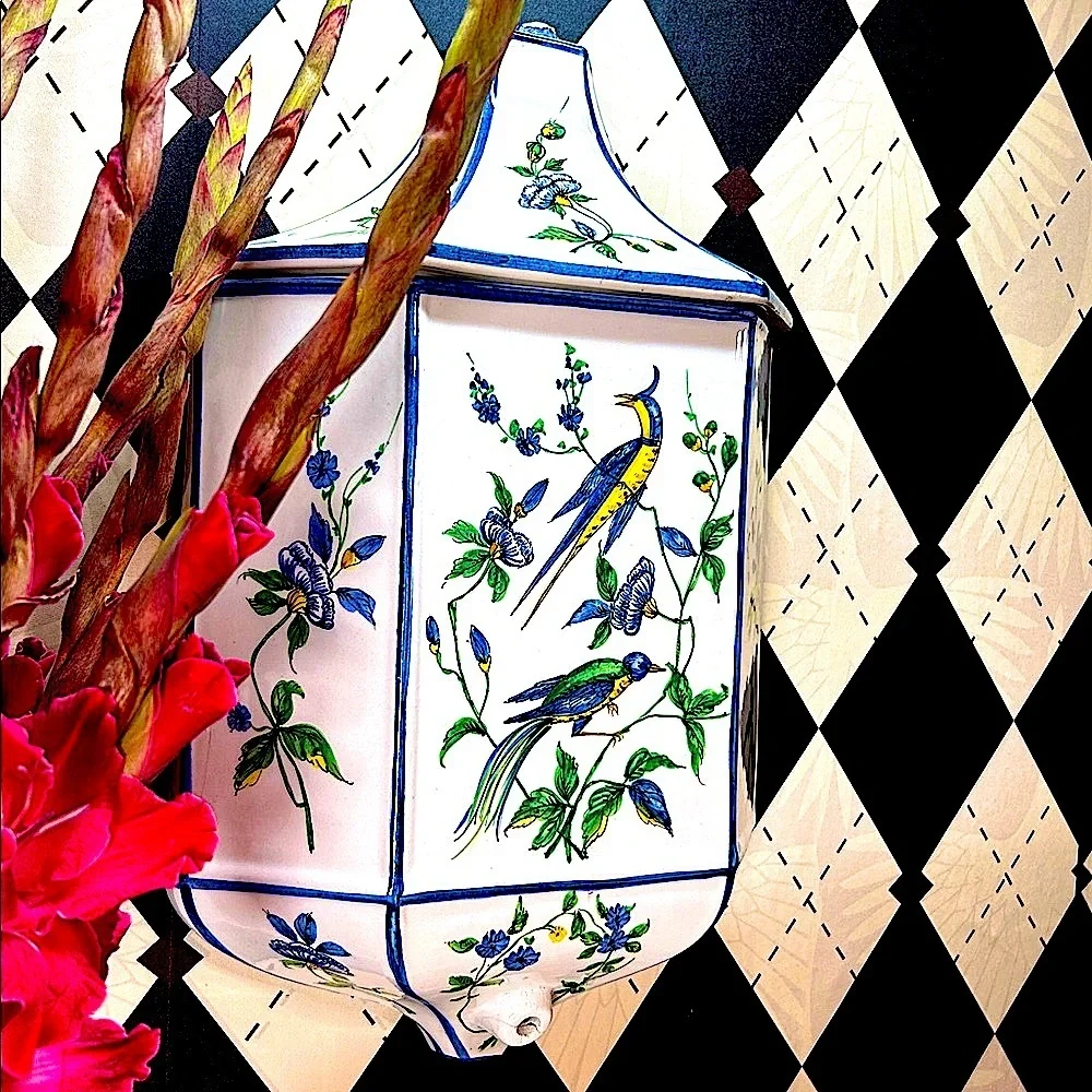Grand Chinoiserie Wall Pocket Ceramic | Hand-Painted Phoenix & Birds & Florals - Picture 15 of 17